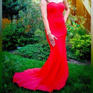 Red prom dress size 6 (small)